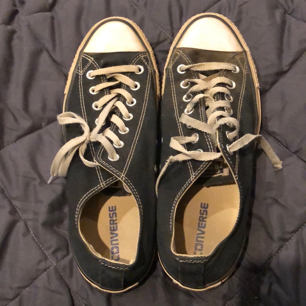 black low top converse